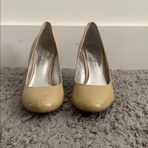 Classic patent leather pumps